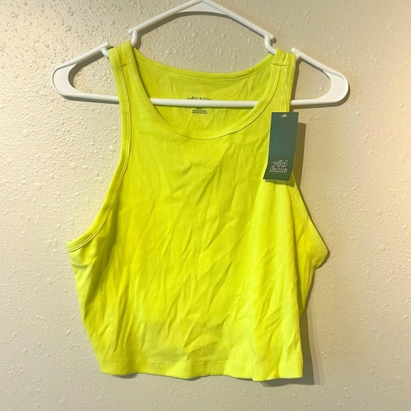 ⭐️NWT Crop Tank - Picture 1 of 4